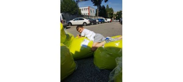 Fotoliu puf, tip para Bean Bag, cu maner